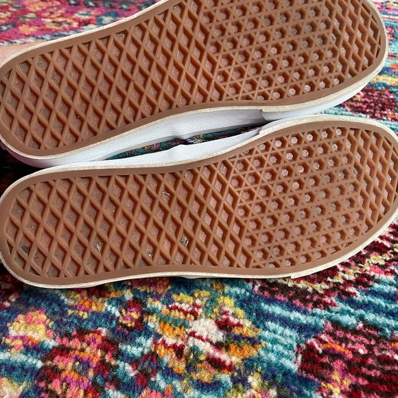Vans lo top enchanted mushrooms size 8.5 great condition! - Picture 6 of 8